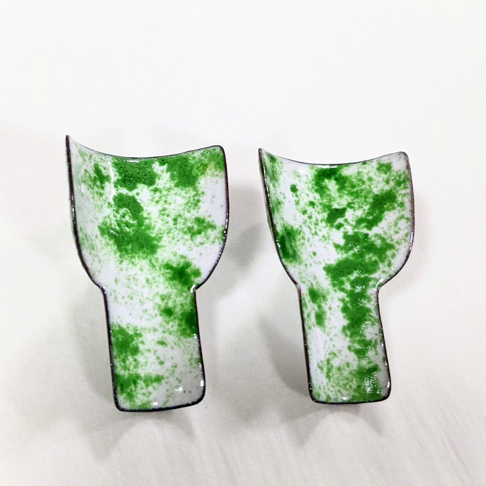 
                
                    Load image into Gallery viewer, Green and White Speckled Earrings
                
            