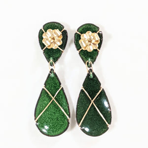 Emerald Green Tear Drop Earrings with Gold Prongs